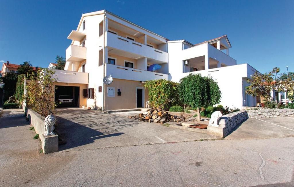 Apartmani Mile Krk Town Exterior photo