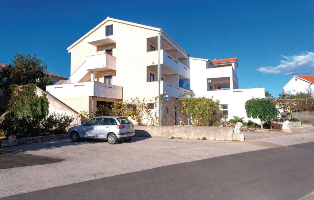 Apartmani Mile Krk Town Exterior photo