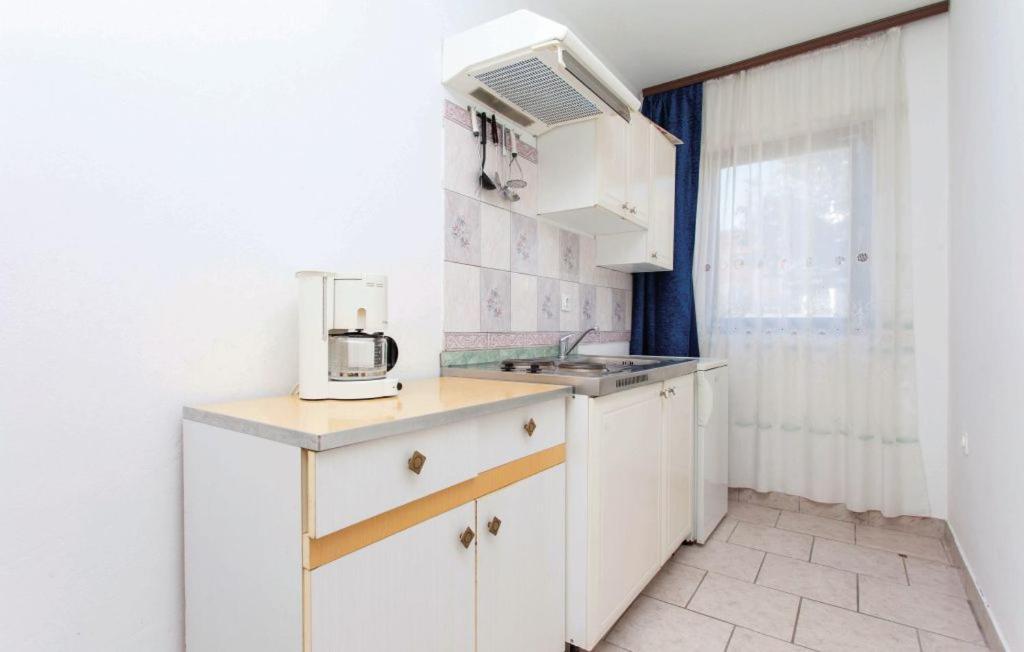Apartmani Mile Krk Town Exterior photo